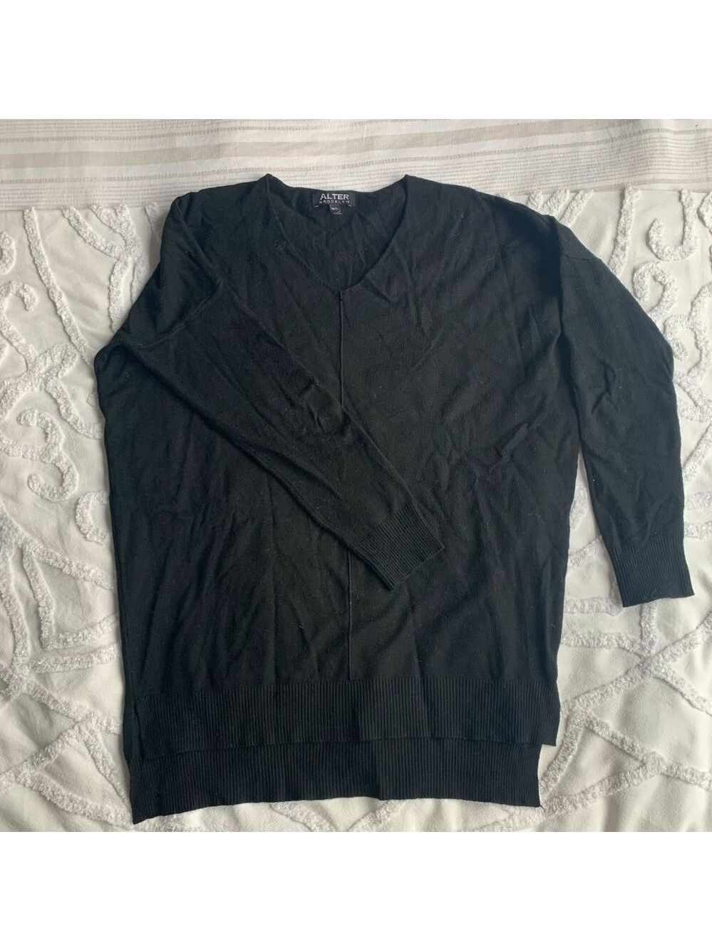 Alter Brooklyn V-Neck Long Sweater